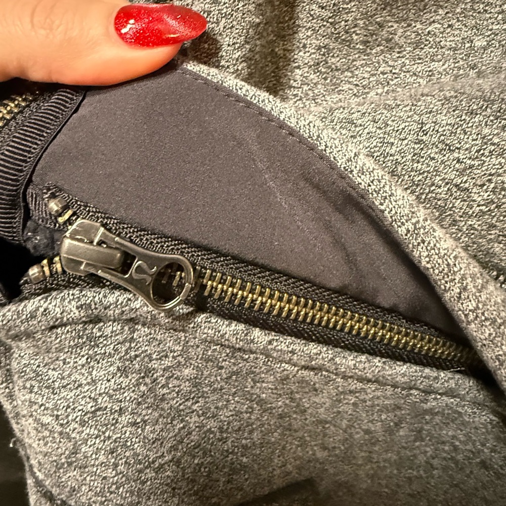 lululemon Après It All 2-in-1 Fleece Hooded Jacket Zip-Off Bottom – Size 10 - Picture 7 of 10